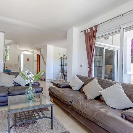 Wagner By Abahana Villa Calp